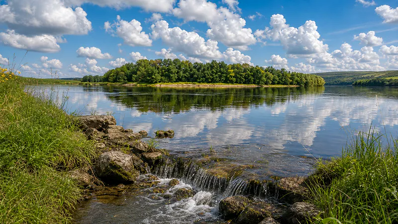 Малый водопад у Спея